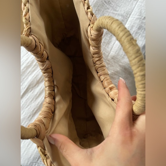 Summer Straw Drawstring Bag - Picture 4 of 6